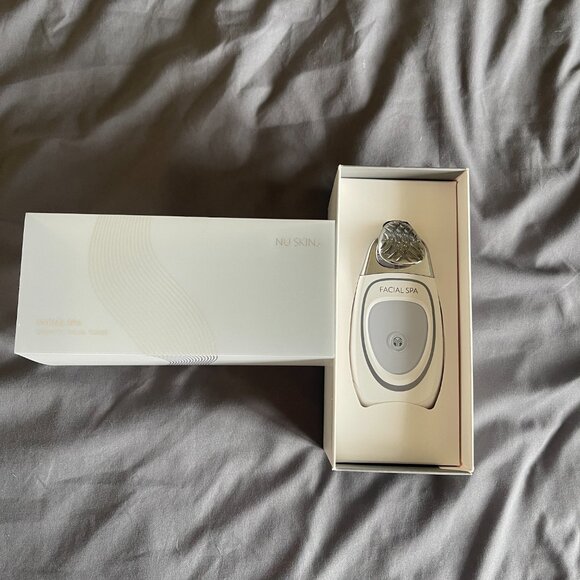 Nu Skin Facial Spa (not used more than twice, sanitized) w/Ageloc GS Facial Gels - Picture 3 of 3